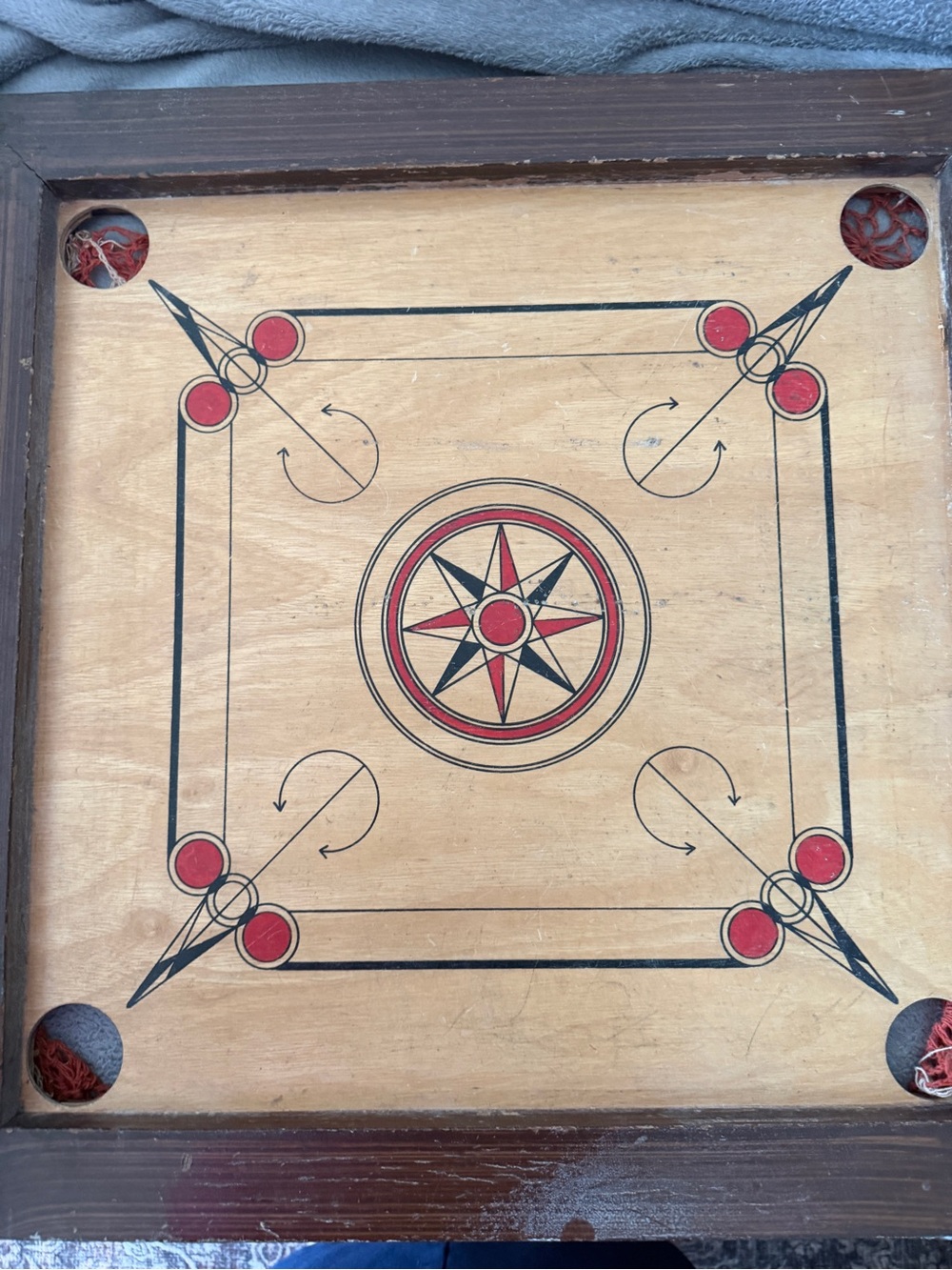 Classic Red & Black Carrom Board Game - Home Games 20”